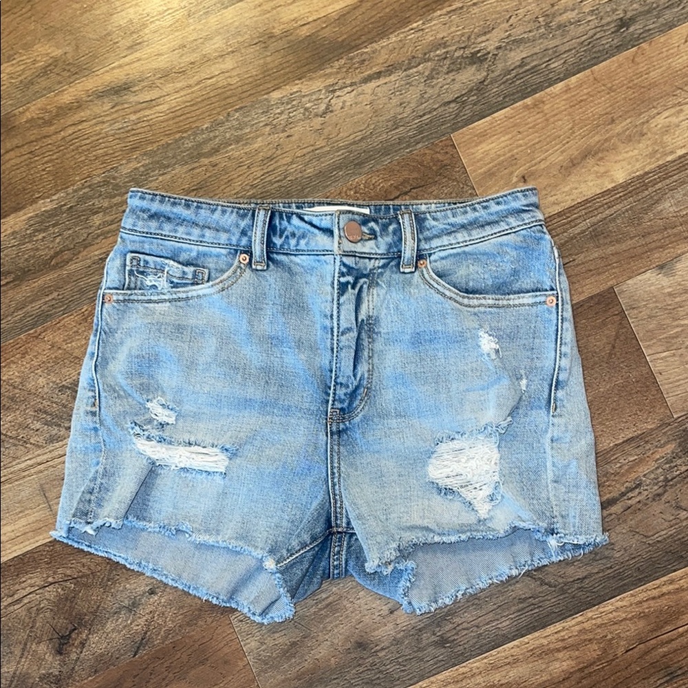 BKE Billie High rise destroyed cut off Shorts size 26